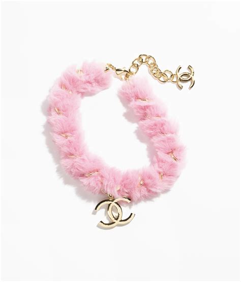 chanel fur necklace
